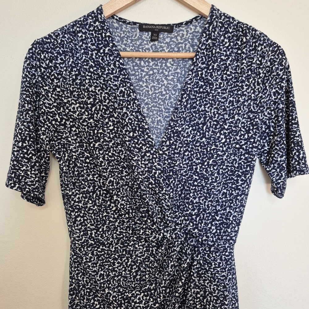 Banana Republic Women's Navy Print Faux Wrap Bodycon Dress Size XS - Picture 5 of 10